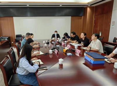 公司與崇左市中泰產(chǎn)業(yè)園管委會(huì)舉行工作會(huì)談